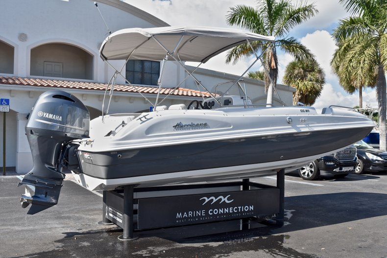 Thumbnail 7 for New 2018 Hurricane 211 SunDeck Sport OB boat for sale in Vero Beach, FL