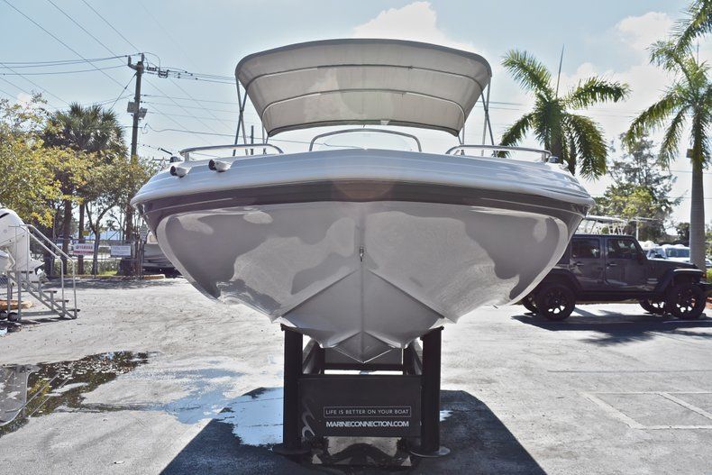 Thumbnail 2 for New 2018 Hurricane 211 SunDeck Sport OB boat for sale in Vero Beach, FL