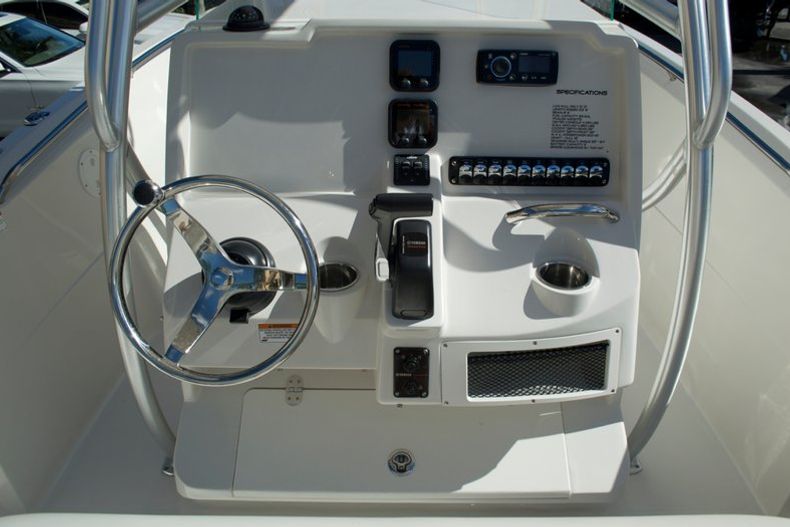 Thumbnail 13 for New 2015 Sailfish 220 CC Center Console boat for sale in West Palm Beach, FL