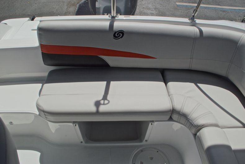 Thumbnail 19 for New 2017 Hurricane SunDeck SD 187 OB boat for sale in West Palm Beach, FL