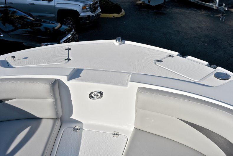 Thumbnail 42 for New 2018 Hurricane 203 SunDeck Sport OB boat for sale in West Palm Beach, FL