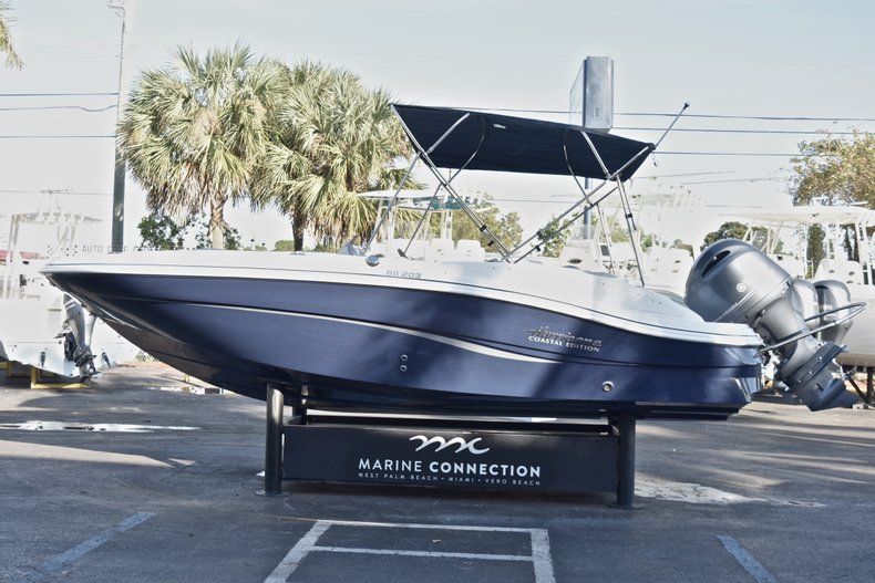 Thumbnail 4 for New 2018 Hurricane 203 SunDeck Sport OB boat for sale in West Palm Beach, FL