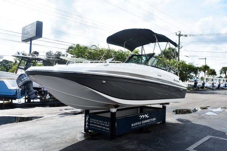Thumbnail 3 for New 2019 Hurricane SunDeck SD 187 OB boat for sale in West Palm Beach, FL