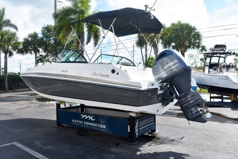 Thumbnail 5 for New 2019 Hurricane SunDeck SD 187 OB boat for sale in West Palm Beach, FL