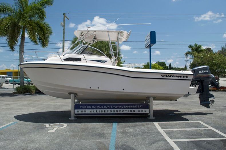 Thumbnail 4 for Used 2000 Grady-White Seafarer 228 Walk Around boat for sale in West Palm Beach, FL