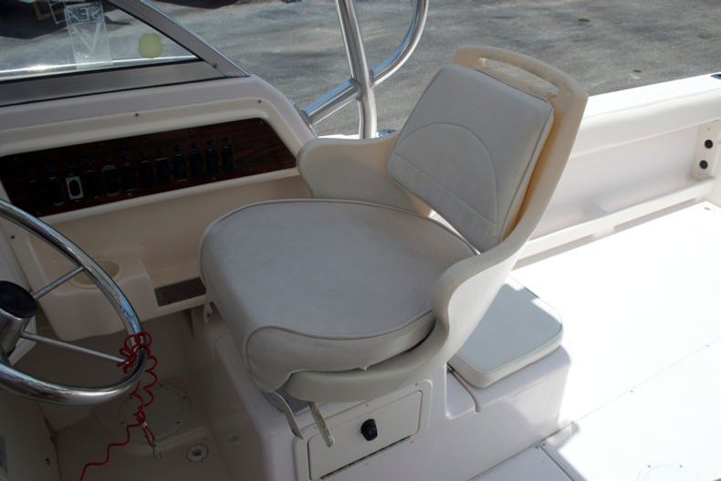 Thumbnail 28 for Used 2000 Grady-White Seafarer 228 Walk Around boat for sale in West Palm Beach, FL