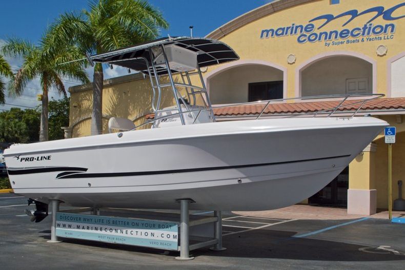 Thumbnail 1 for Used 2002 Pro-Line 22 Sport boat for sale in West Palm Beach, FL