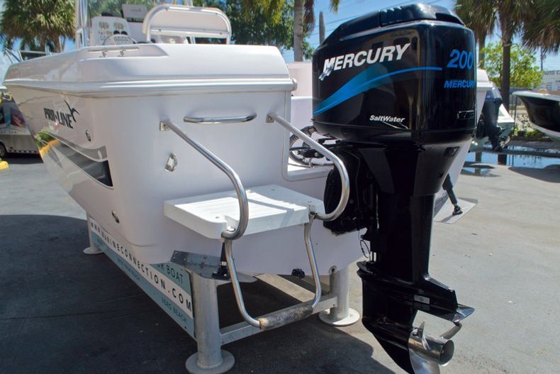 Thumbnail 9 for Used 2002 Pro-Line 22 Sport boat for sale in West Palm Beach, FL