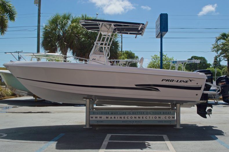 Thumbnail 5 for Used 2002 Pro-Line 22 Sport boat for sale in West Palm Beach, FL