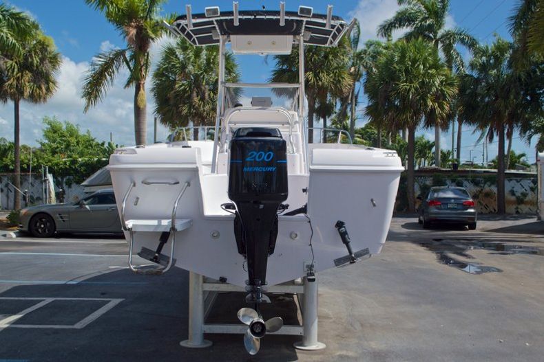 Thumbnail 7 for Used 2002 Pro-Line 22 Sport boat for sale in West Palm Beach, FL
