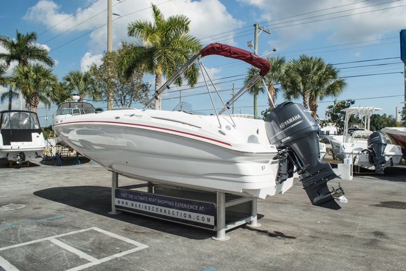 Thumbnail 5 for New 2014 Hurricane SunDeck Sport SS 220 OB boat for sale in West Palm Beach, FL