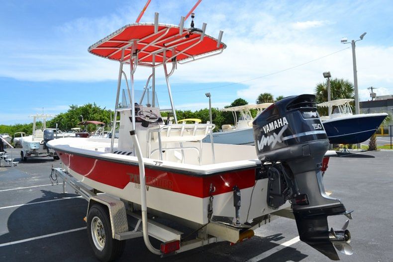 Thumbnail 4 for Used 2001 Pathfinder 2200 V boat for sale in Vero Beach, FL