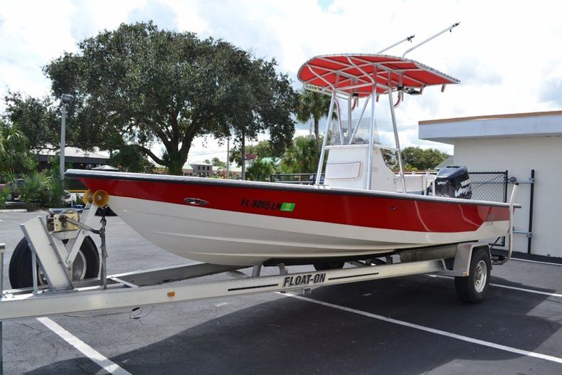 Thumbnail 3 for Used 2001 Pathfinder 2200 V boat for sale in Vero Beach, FL