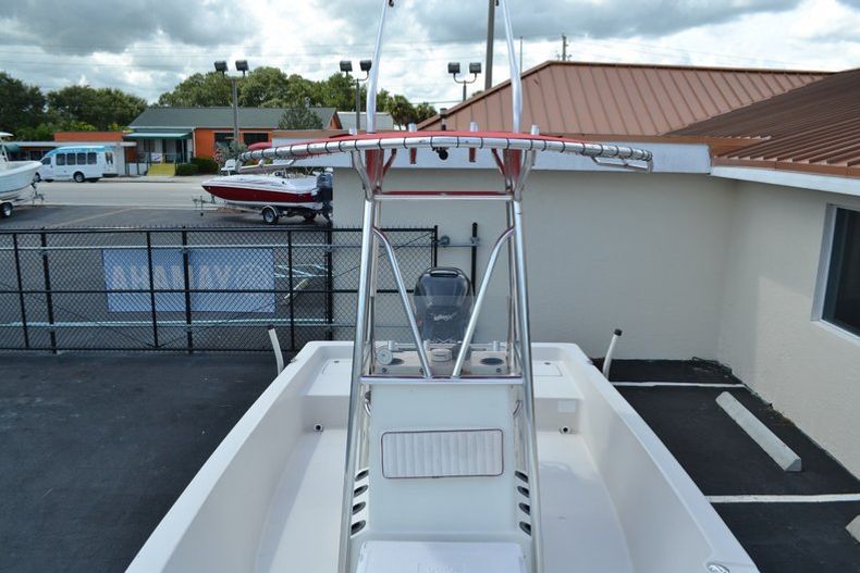 Thumbnail 17 for Used 2001 Pathfinder 2200 V boat for sale in Vero Beach, FL