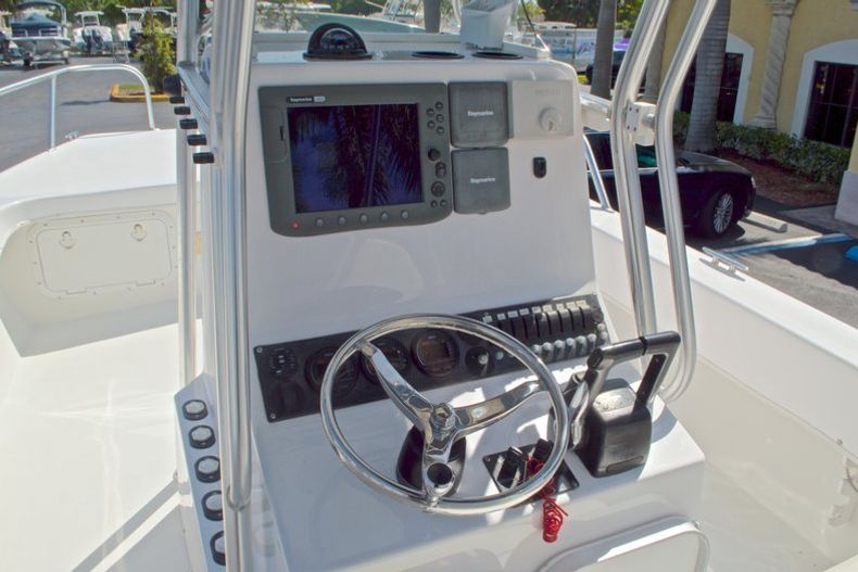 Thumbnail 30 for Used 2005 Twin Vee 26 CC Center Console boat for sale in West Palm Beach, FL