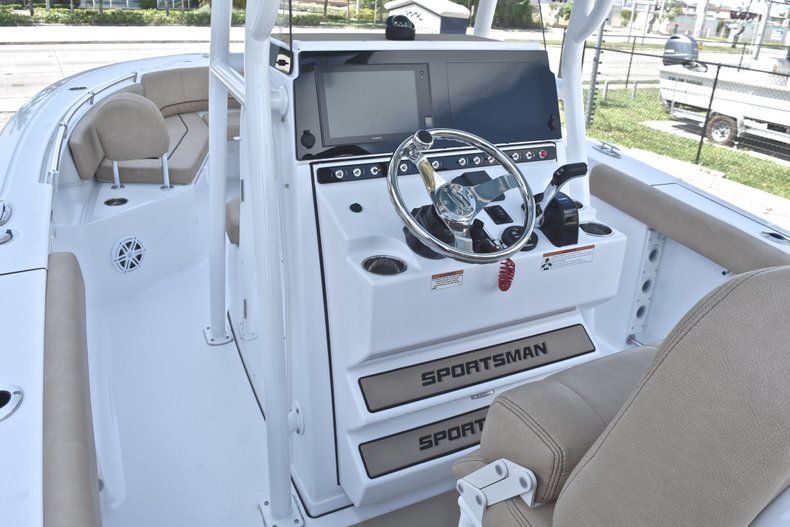Thumbnail 33 for New 2019 Sportsman Heritage 241 Center Console boat for sale in West Palm Beach, FL