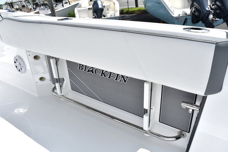 Thumbnail 21 for New 2019 Blackfin 212CC Center Console boat for sale in West Palm Beach, FL