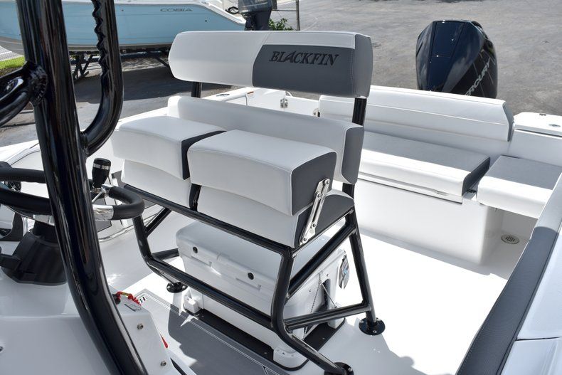 Thumbnail 27 for New 2019 Blackfin 212CC Center Console boat for sale in West Palm Beach, FL