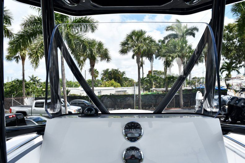Thumbnail 35 for New 2019 Blackfin 212CC Center Console boat for sale in West Palm Beach, FL