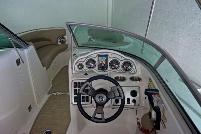 Thumbnail 2 for New 2014 Hurricane SunDeck SD 2200 OB boat for sale in Miami, FL