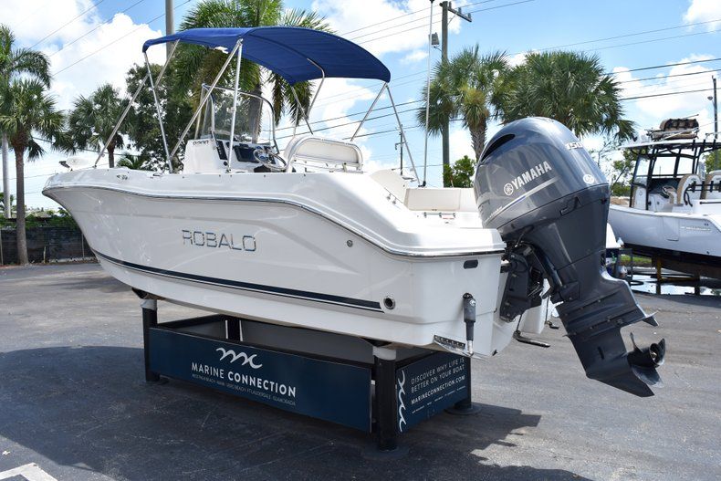 Thumbnail 7 for Used 2016 Robalo R200 Center Console boat for sale in West Palm Beach, FL