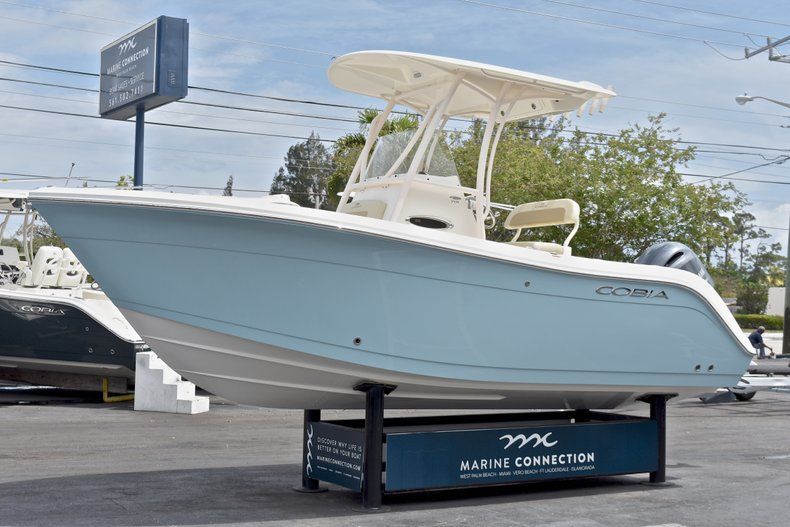 Thumbnail 4 for New 2018 Cobia 201 Center Console boat for sale in West Palm Beach, FL