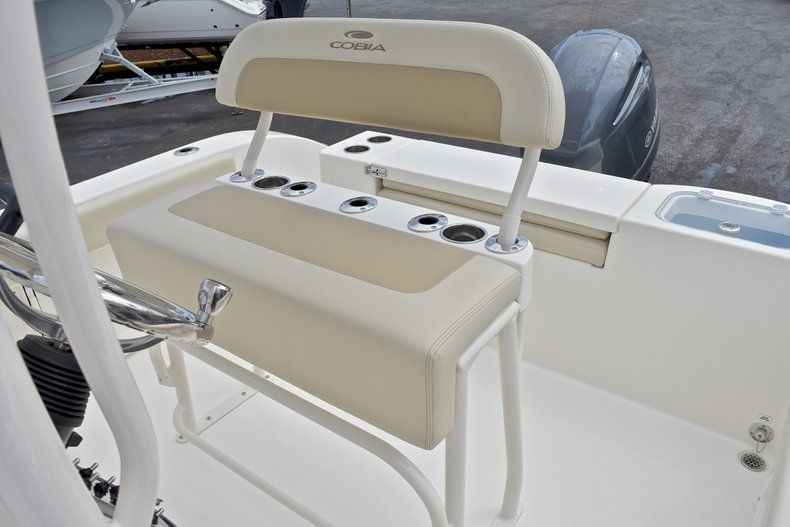Thumbnail 21 for New 2018 Cobia 201 Center Console boat for sale in West Palm Beach, FL