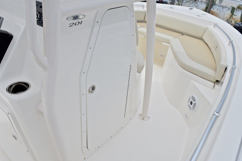 Thumbnail 36 for New 2018 Cobia 201 Center Console boat for sale in West Palm Beach, FL