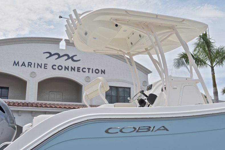 Thumbnail 9 for New 2018 Cobia 201 Center Console boat for sale in West Palm Beach, FL