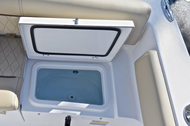 Thumbnail 18 for New 2018 Sportsman Heritage 211 Center Console boat for sale in West Palm Beach, FL