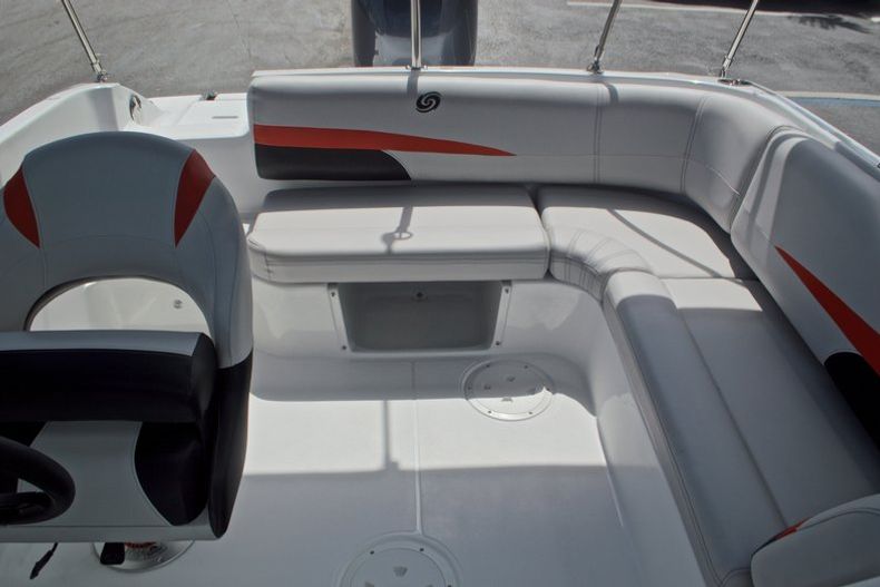 Thumbnail 13 for New 2017 Hurricane SunDeck SD 187 OB boat for sale in Miami, FL