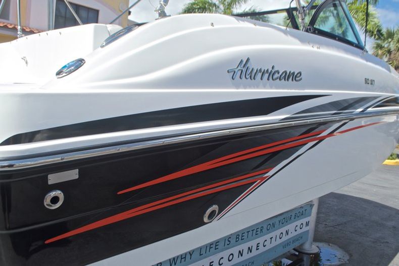 Thumbnail 10 for New 2017 Hurricane SunDeck SD 187 OB boat for sale in Miami, FL