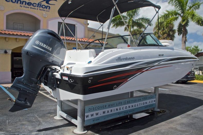 Thumbnail 8 for New 2017 Hurricane SunDeck SD 187 OB boat for sale in Miami, FL
