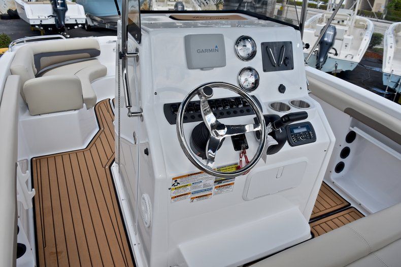 Thumbnail 28 for New 2018 Hurricane CC21 Center Console boat for sale in Fort Lauderdale, FL