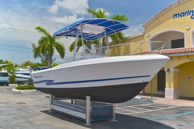 Thumbnail 1 for Used 2000 Pro-Line 20 Sport Center Console boat for sale in West Palm Beach, FL