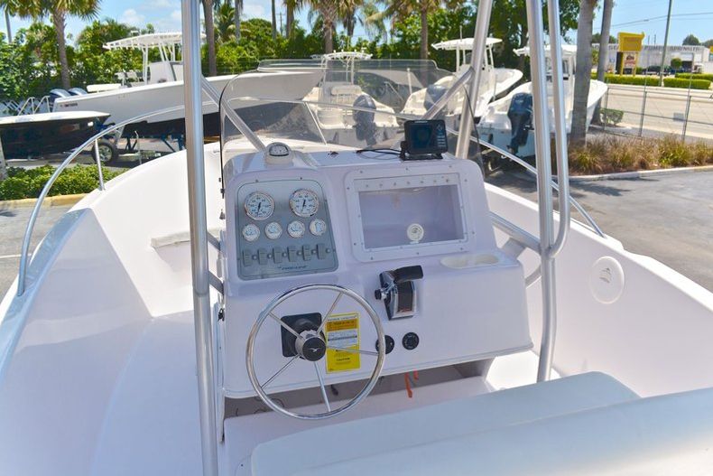 Thumbnail 25 for Used 2000 Pro-Line 20 Sport Center Console boat for sale in West Palm Beach, FL