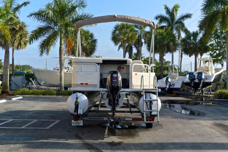 Thumbnail 6 for Used 2008 Sun Chaser 820 Fish RE Pontoon boat for sale in West Palm Beach, FL