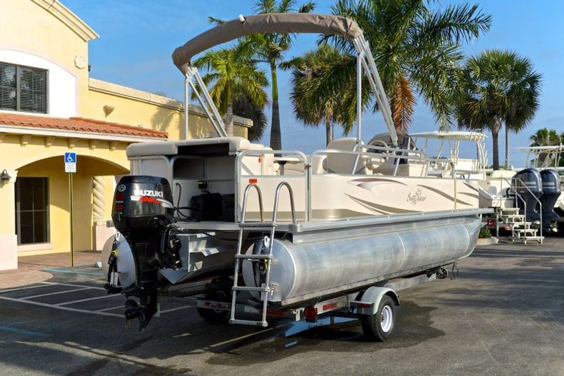 Thumbnail 7 for Used 2008 Sun Chaser 820 Fish RE Pontoon boat for sale in West Palm Beach, FL