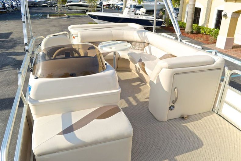 Thumbnail 46 for Used 2008 Sun Chaser 820 Fish RE Pontoon boat for sale in West Palm Beach, FL