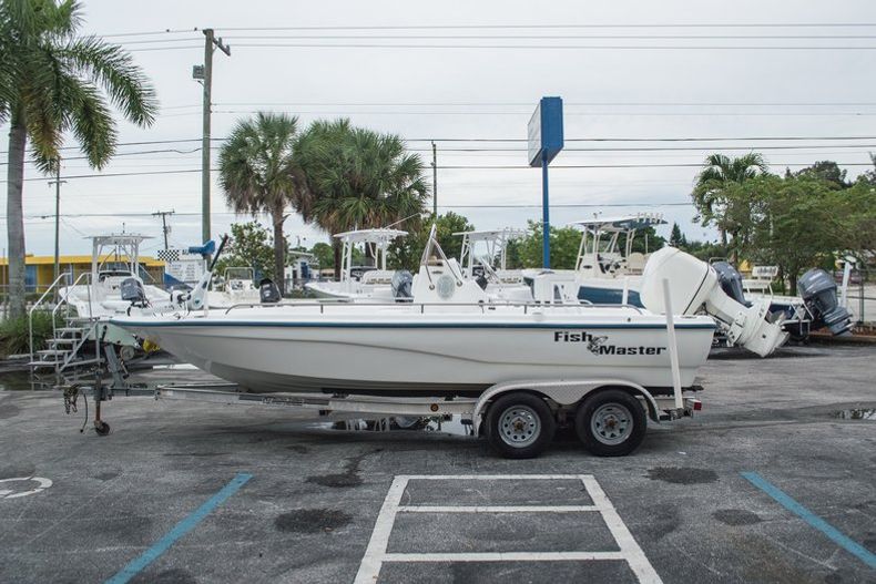 Thumbnail 1 for Used 2003 Polar 2100 Fishmaster Bay Boat boat for sale in West Palm Beach, FL
