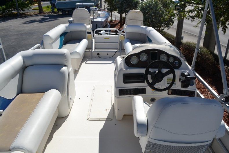 Thumbnail 8 for Used 2008 Hurricane FunDeck FD 226F4 OB boat for sale in Vero Beach, FL