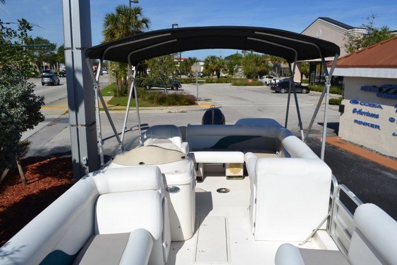 Thumbnail 14 for Used 2008 Hurricane FunDeck FD 226F4 OB boat for sale in Vero Beach, FL