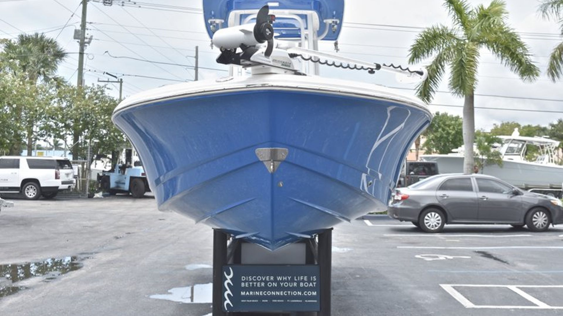 Used 2017 Robalo 246 Cayman #0245 image 4