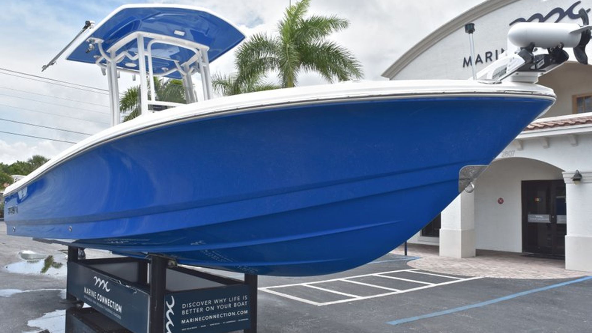 Used 2017 Robalo 246 Cayman #0245 image 3