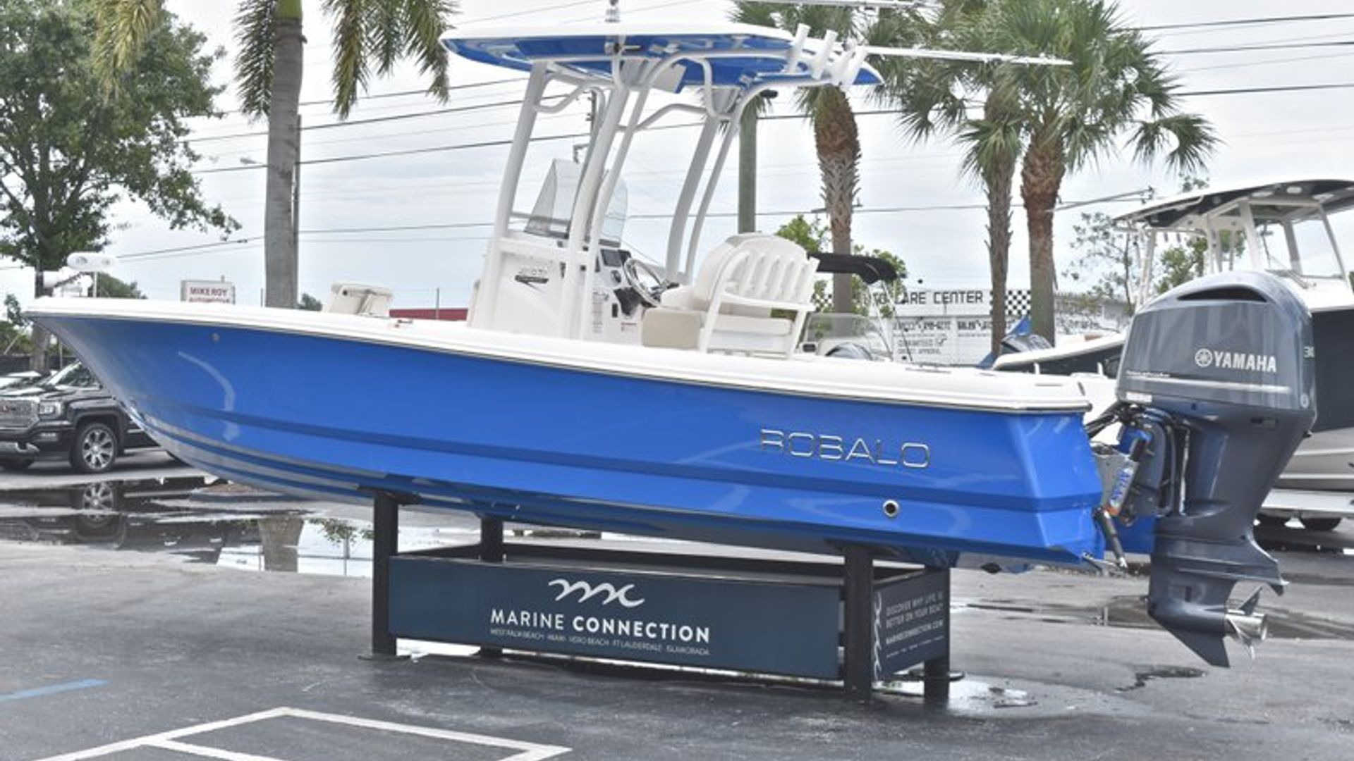 Used 2017 Robalo 246 Cayman #0245 image 7