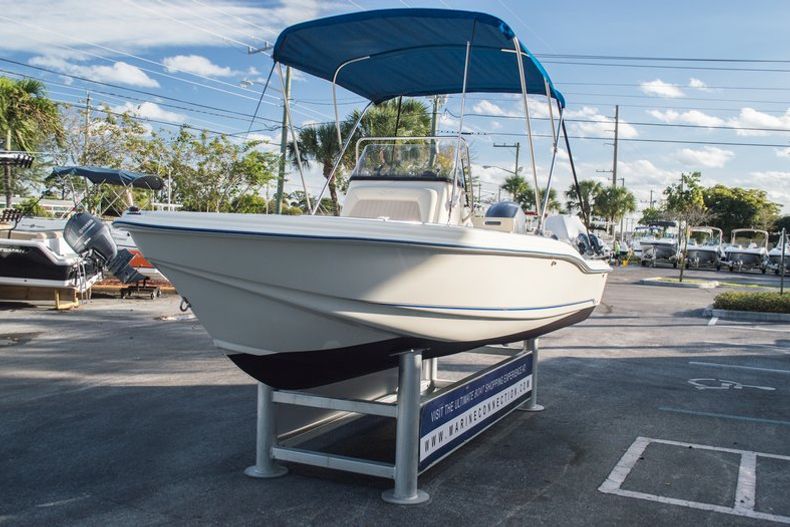 Thumbnail 2 for Used 2003 Scout 185 boat for sale in West Palm Beach, FL