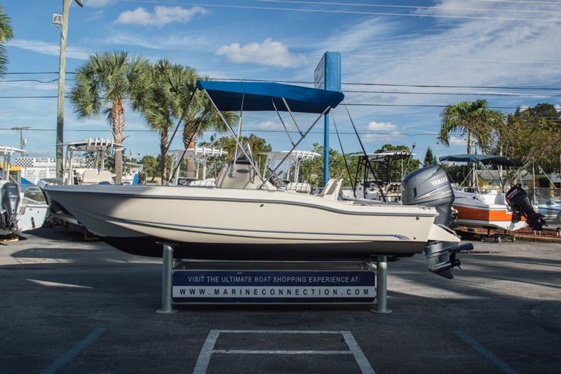 Thumbnail 3 for Used 2003 Scout 185 boat for sale in West Palm Beach, FL