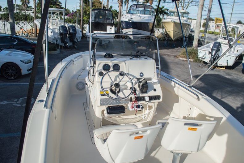 Thumbnail 13 for Used 2003 Scout 185 boat for sale in West Palm Beach, FL