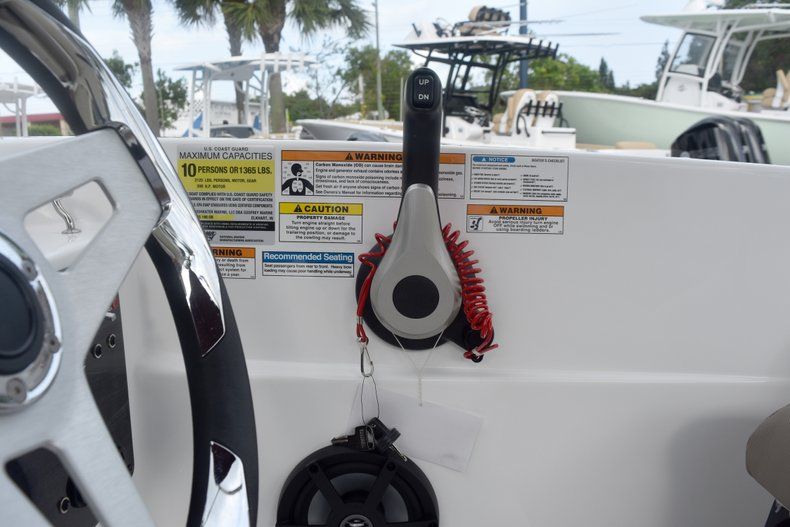 Thumbnail 29 for New 2019 Hurricane 188 SunDeck Sport OB boat for sale in West Palm Beach, FL