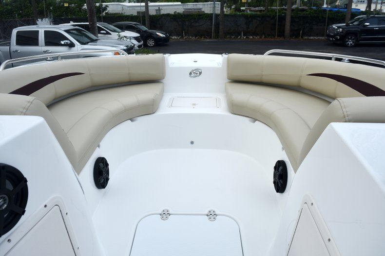 Thumbnail 38 for New 2019 Hurricane 188 SunDeck Sport OB boat for sale in West Palm Beach, FL